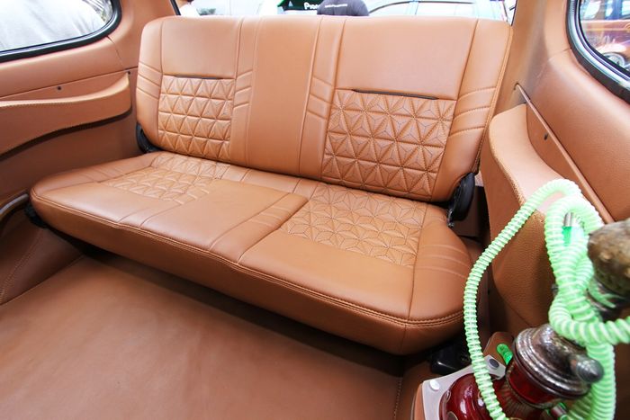 Kabin belakang Kijang jadi lega banget