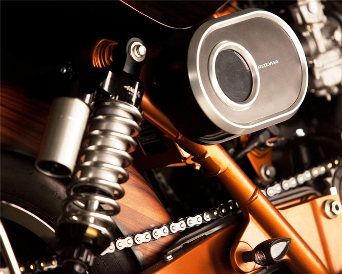 Filter udaranya pakai Rizoma