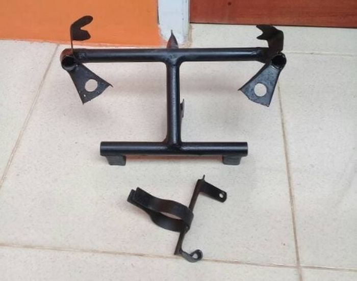 Braket tambahan untuk fairing Ninja SSR