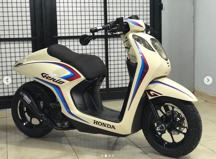 Velg pakai ring 12 milik Honda Scoopy