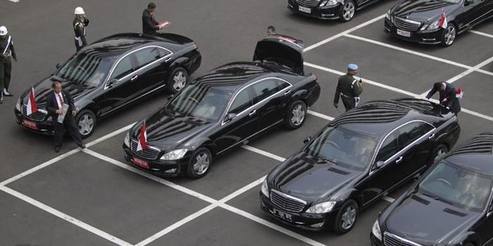 Mobil kepresidenan yang saat ini dipakai Mercedes-Benz S600 Pullman Guard