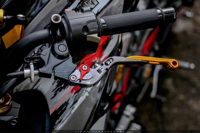 Tuas kopling dan master rem pakai keluaran DMV