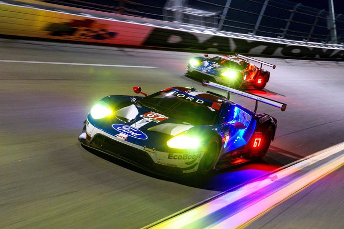 Ford GT 2019 versi race car yang digunakan pada ajang balap 24 hours of Le Mans