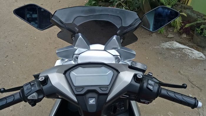 Honda Vario 150 jadi baby Forza 250.