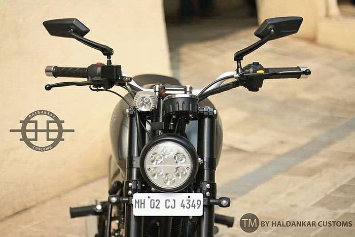 Lampu depan aftermarket tetap bulat