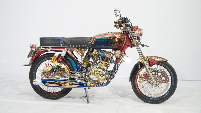 Juara 1 HMC Solo 2019 kelas All Stock &amp; Advance &lt;2006