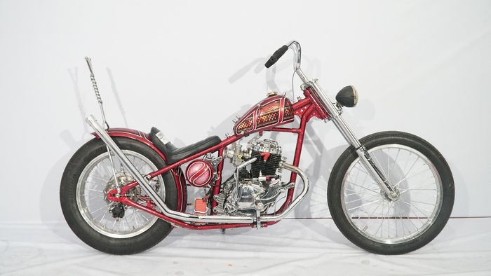 Beberapa detail juga ditambahkan biar kesan chopper makin kuat