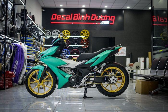 Kelihatan makin mewah dan sporty aja nih Winner X