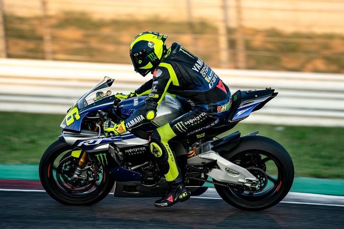 Valentino Rossi kembali latihan di atas motor Yamaha R1 usai liburan paruh musim MotoGP selesai