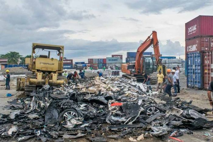 Mobil-mobil yang berhasil dihancurkan oleh Duterte.