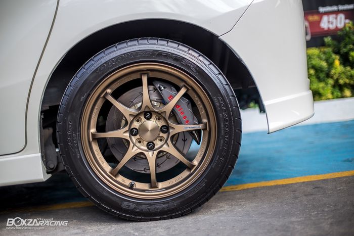 Kaki-kaki juga ikut diganti