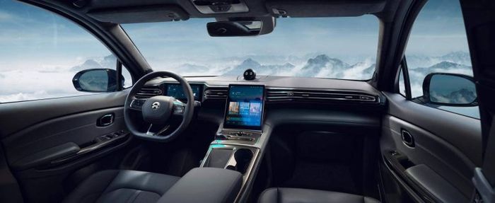 Interior ES6 Night Explorer