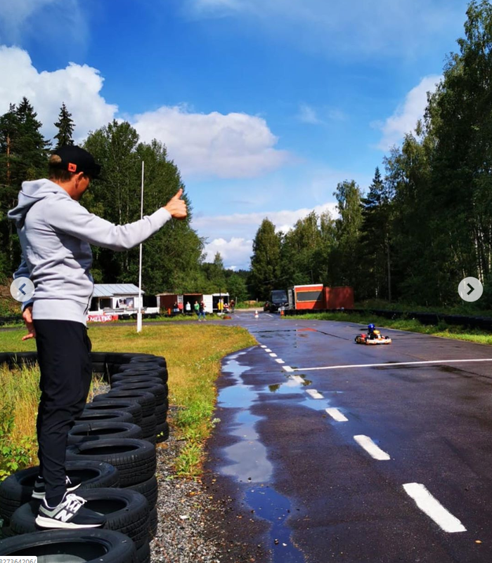 Kimi Raikkonen temani sang anak, Robin, bermain gokart