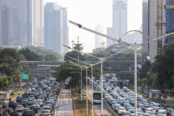 Ilustrasi tingginya polusi udara akibat emisi kendaraan di Jakarta dan sekitarnya.