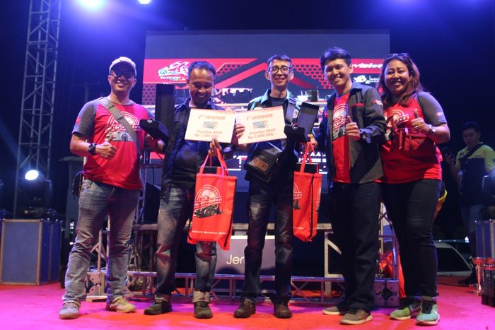 Para pemenang di kontes perdara AutoLightUp 2019