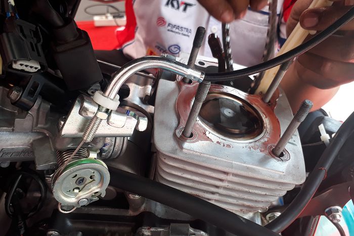 Ruang bakar Honda CRF150L tim ART Jogja sudah jadi 173 cc mengikuti regulasi maksimal 180 cc