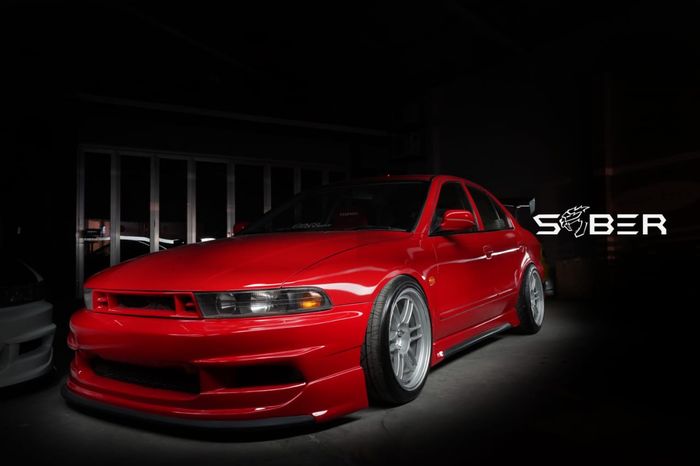 Body kit Saber untuk Mitsubishi Galant versi sedan
