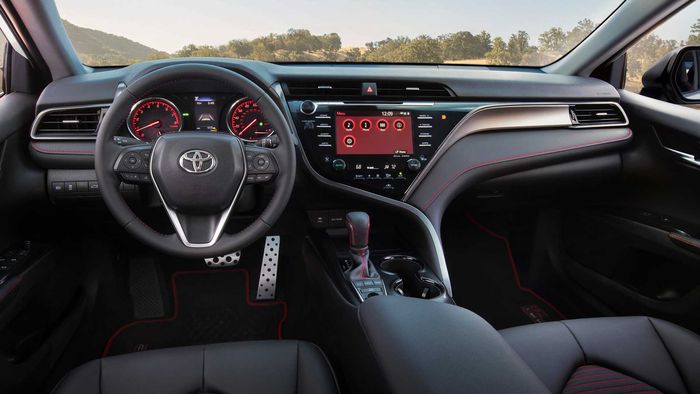 Bagian interior Camry TRD