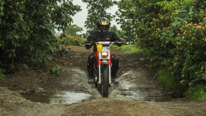 Buat main tanah begini jelas asyik