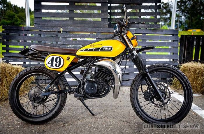 Semua bodi plastik DT125 dipreteli