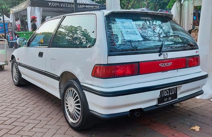 Honda Civic Nouva M/T tahun 1990