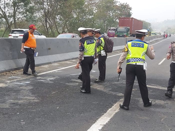 Polisi masih melakukan penyelidikan soal kasus tabrakan beruntun di Tol Cipularang