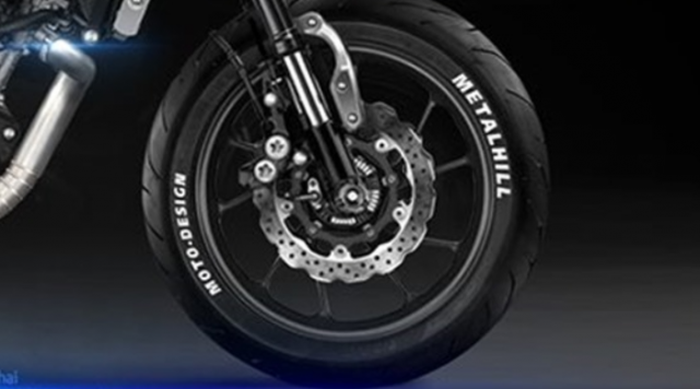 Kaki-kaki masih tampak pakai bawaan Yamaha XSR155