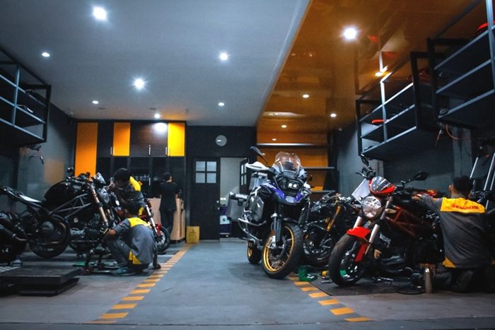 Bengkel Seimos Moto punya fasilitas yang lengkap