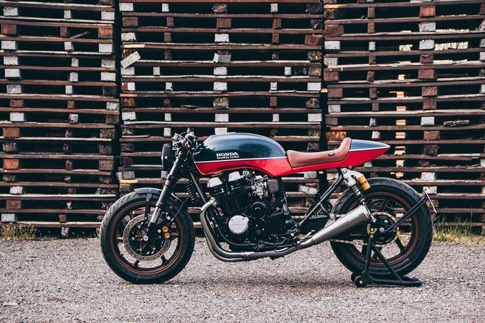 Elegan banget deh dua Honda CB750 ini