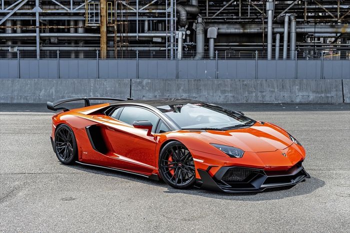 Modifikasi Lamborghini Aventador pakai body kit Aimgain