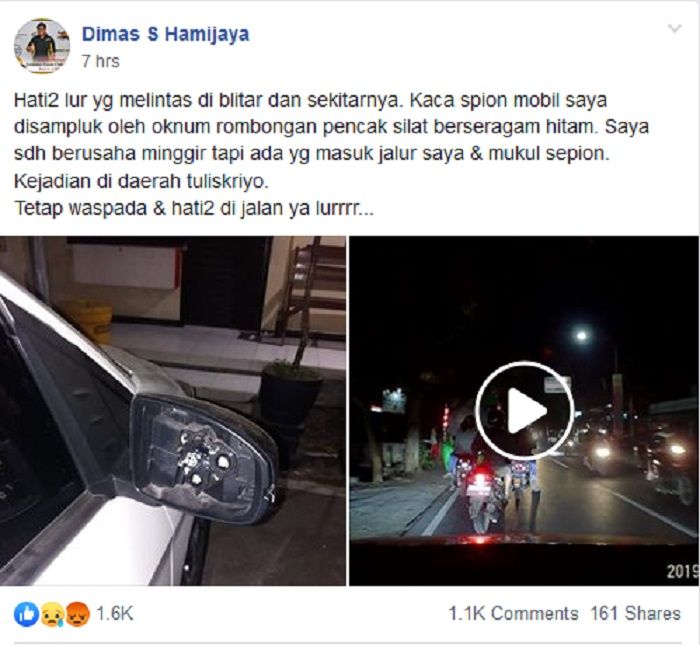 Unggahan Dimas di Facebook, spion mobilnya dipukul oleh oknum rombongan pemotor