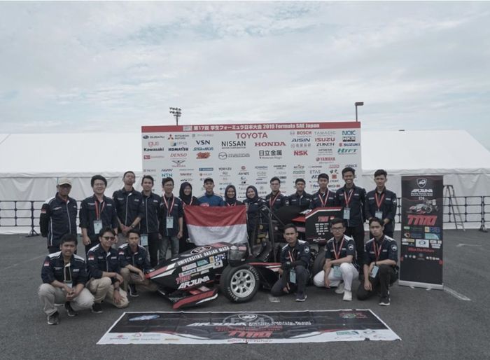 TIM ARJUNA TMO EV UGM SUKSES BERLAGA DI FSAE JAPAN 2019.