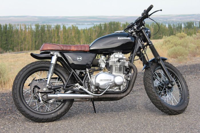 Kawasaki KZ400 scrambler ini tampil menawan