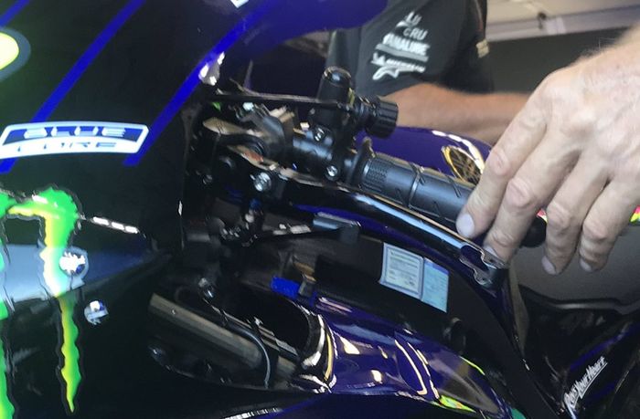Thumb brake di motor Valentino Rossi