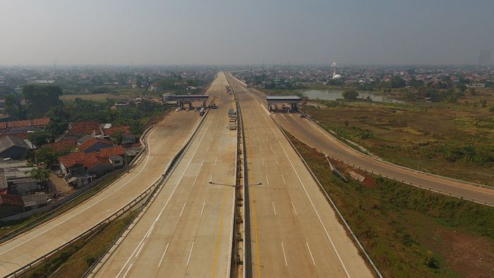 Kondisi ruas  Kunciran-Serpong yang telah mencapai progres konstruksi 97,02 persen hingga awal September 2019.