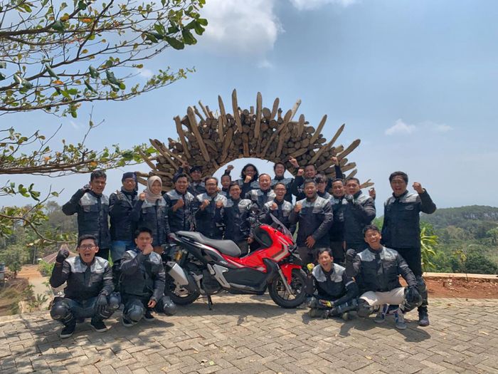 Peserta Honda ADV150 Explore The City di Gunung Mungker, Bantul