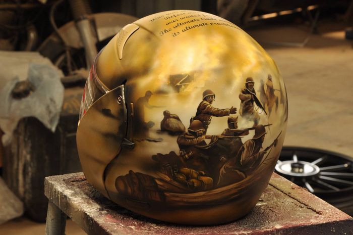 Digambarkan ada pasukan yang berperang mati-matian