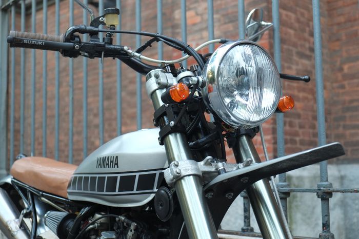 Headlamp pakai punya Moto Guzzi