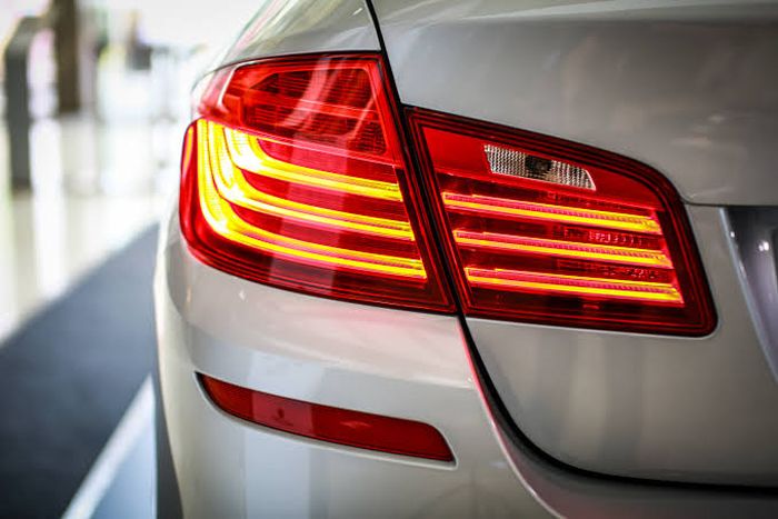 Lampu belakang BMW F10 520i
