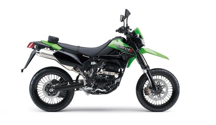 Kawasaki D-Tracker X warna hijau versi Thailand