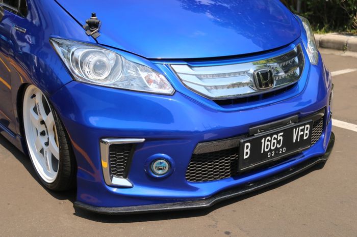 Bumper depan, headmap, dan grill pakai Freed Hybrid JDM