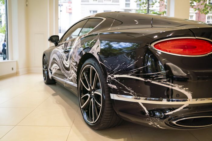 Tampilan belakang Bentley Continental GT jadi art car