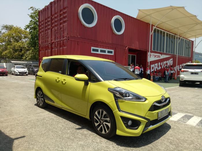 Ilustrasi. Toyota Sienta.