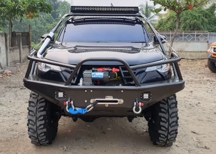 Wajah Toyota Fortuner full spek off-road berat garapan KJB 4x4 Kalimantan Selatan