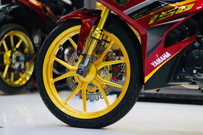 Garpu depan sudah upside down sekarang