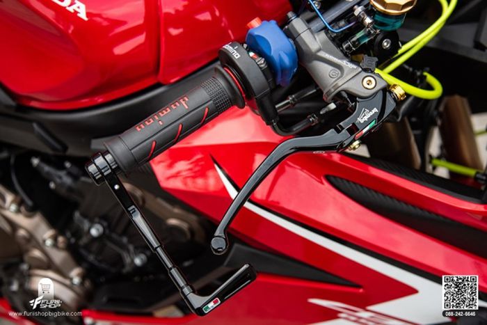 Gas spontan Domino dan master rem Brembo Corsa Corta