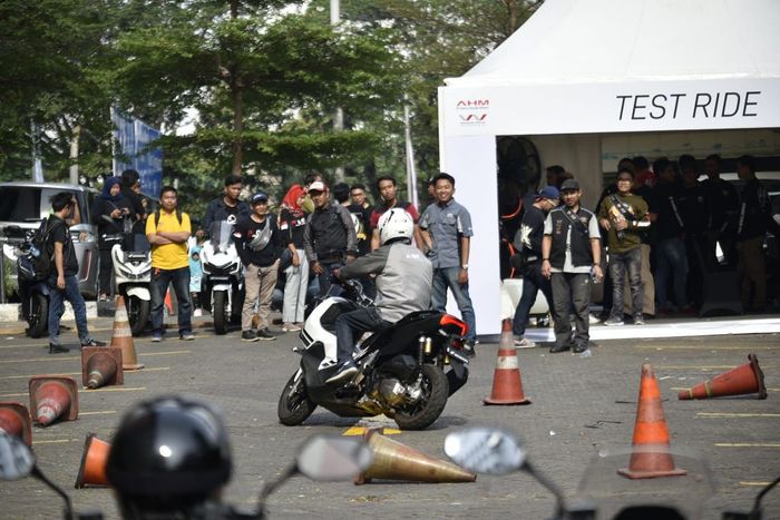 Test ride Honda ADV150 di Honda Premium Matic Day