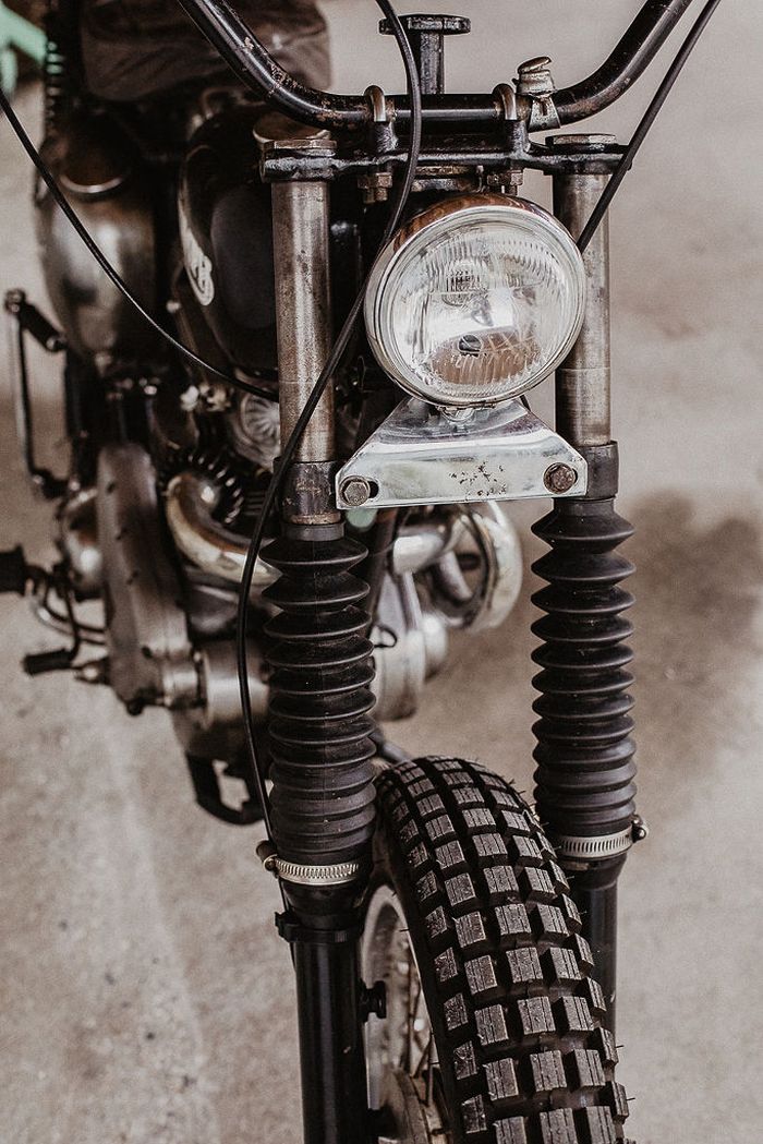 Headlamp mungil biar makin simpel