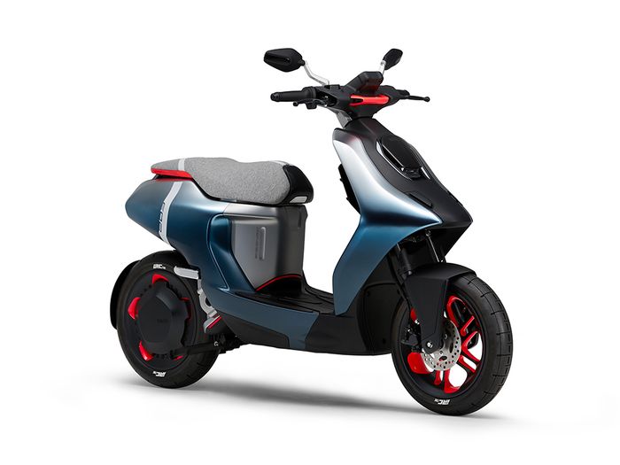 Yamaha EO2, skuter listrik yang akan diperkenalkan secara world premiere di Tokyo Motor Show 2019.