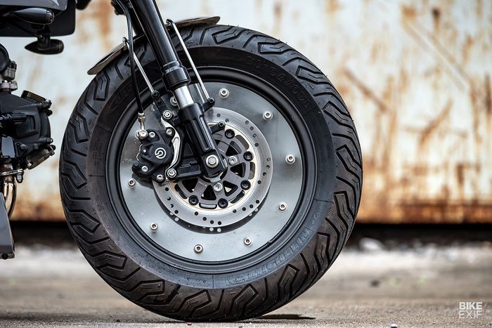 Peleknya diganti pakai punya Honda Grom